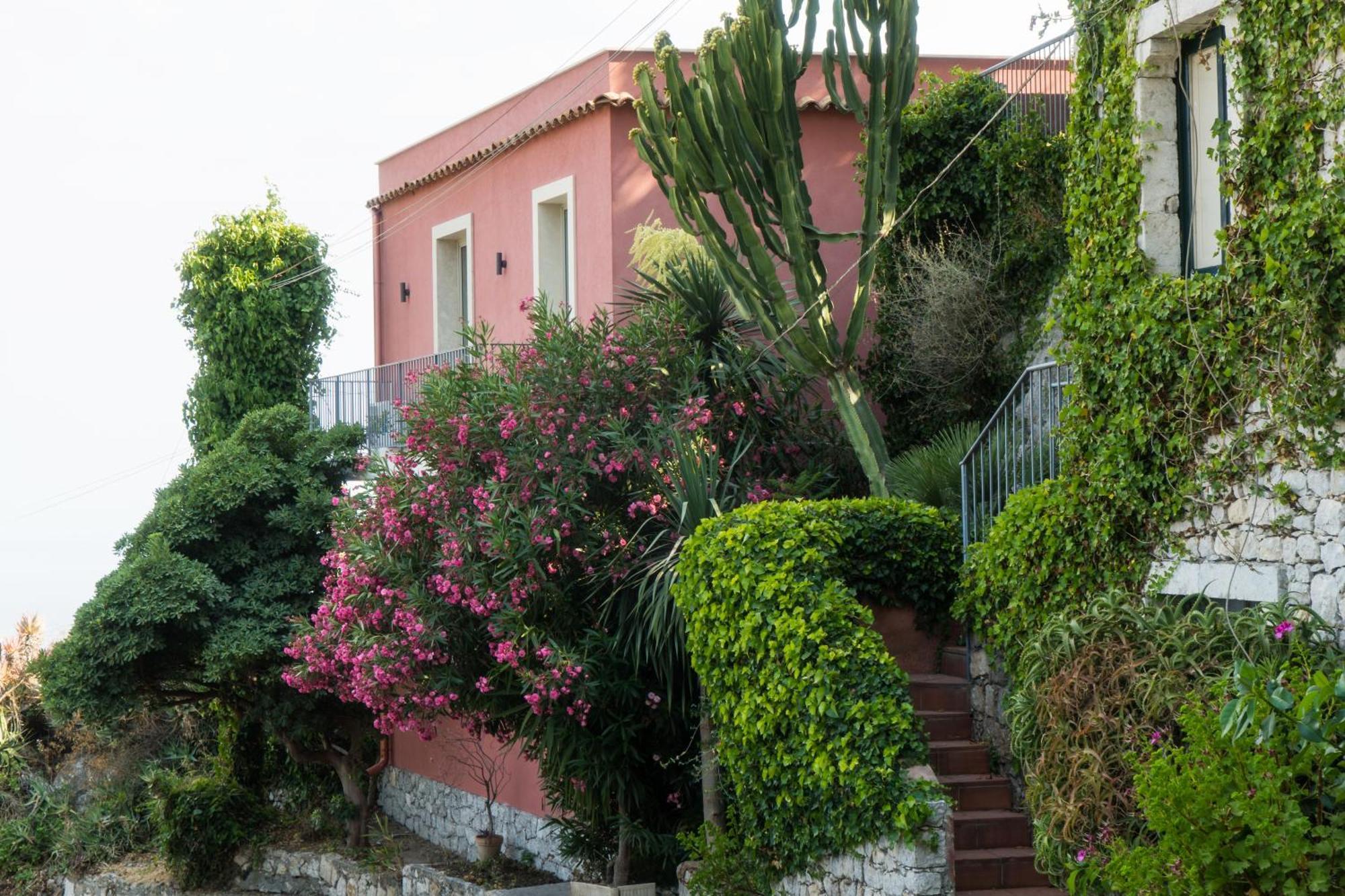 Ferienwohnung The Charming House Taormina Exterior foto